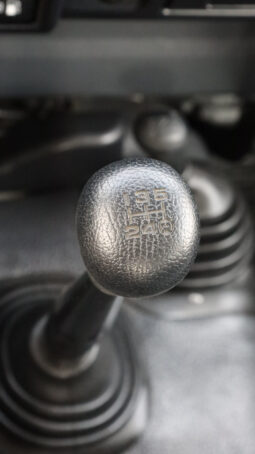
										TOYOTA LAND CRUISER full									