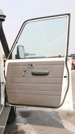 
										TOYOTA LAND CRUISER full									