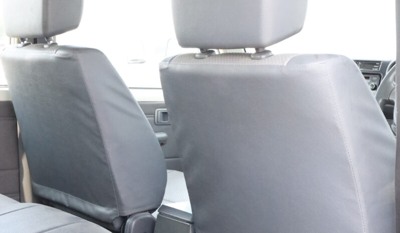 
								TOYOTA LAND CRUISER full									