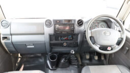 
										TOYOTA LAND CRUISER full									