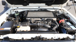 
										TOYOTA LAND CRUISER full									