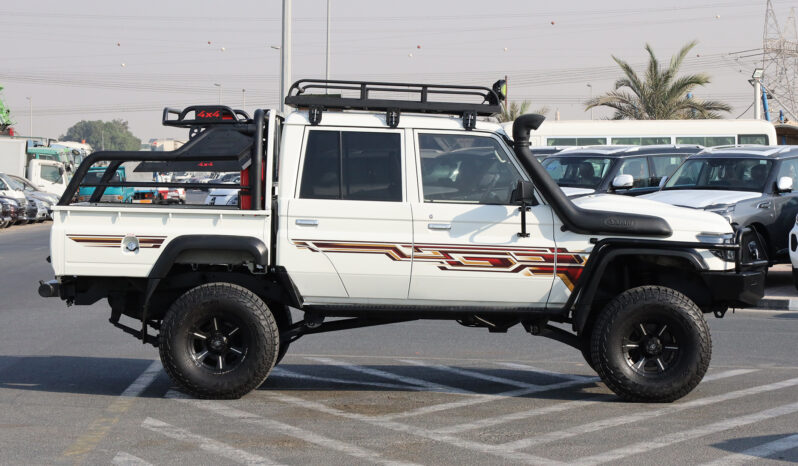 
								TOYOTA LAND CRUISER full									