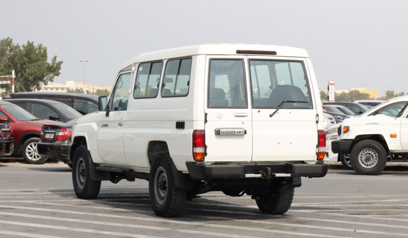
								TOYOTA LAND CRUISER full									