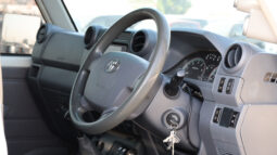 
										TOYOTA LAND CRUISER full									