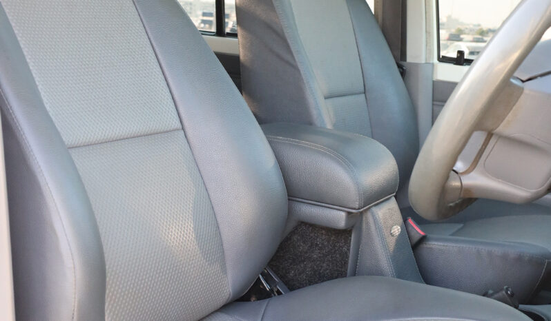 
								TOYOTA LAND CRUISER full									