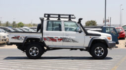 
										TOYOTA LAND CRUISER full									
