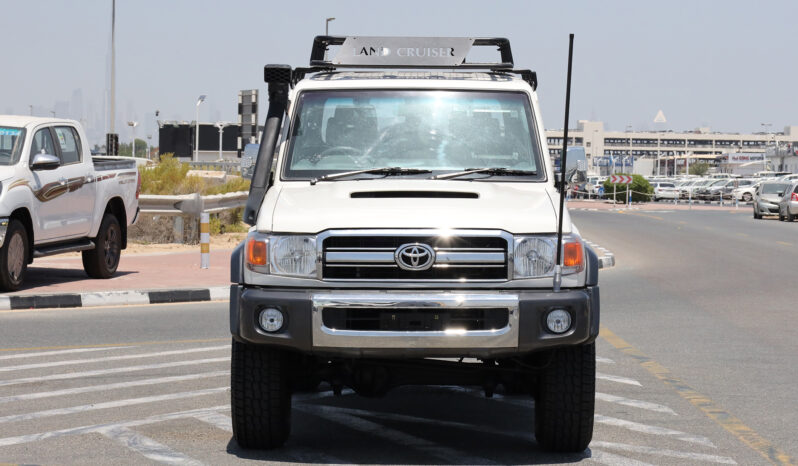 
								TOYOTA LAND CRUISER full									
