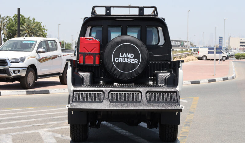 
								TOYOTA LAND CRUISER full									