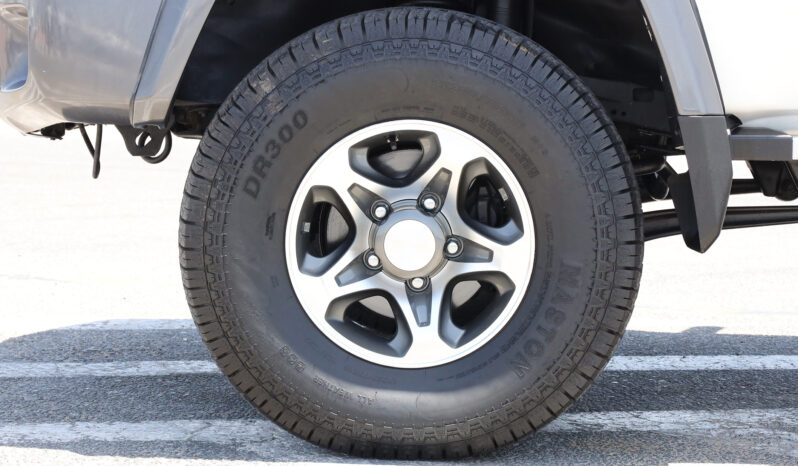 
								TOYOTA LAND CRUISER full									