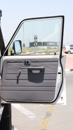 
										TOYOTA LAND CRUISER full									