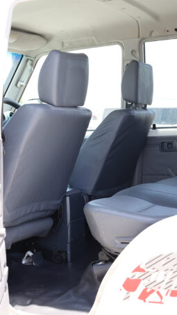 
										TOYOTA LAND CRUISER full									