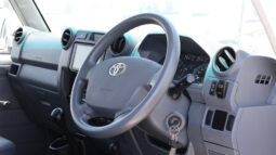 
										TOYOTA LAND CRUISER full									