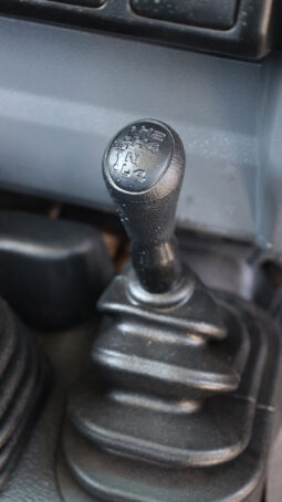 
										TOYOTA LAND CRUISER full									