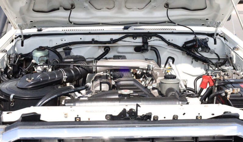 
								TOYOTA LAND CRUISER full									