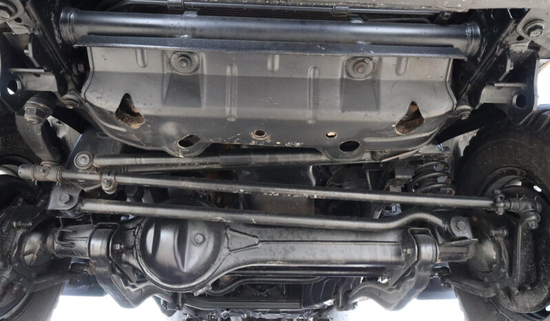 
								TOYOTA LAND CRUISER full									
