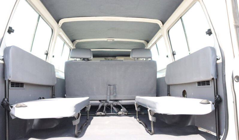 
								TOYOTA LAND CRUISER full									