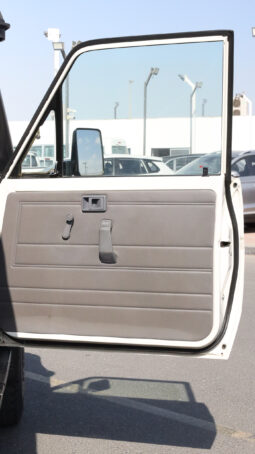 
										TOYOTA LAND CRUISER full									