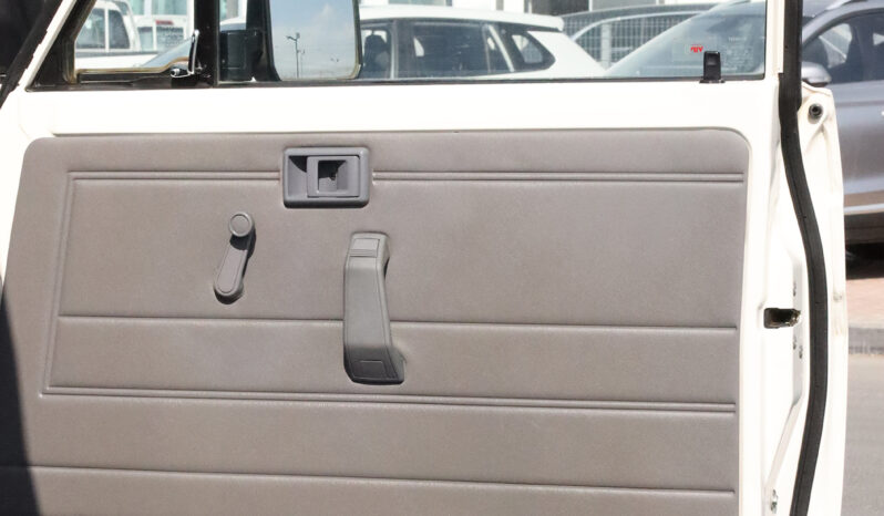 
								TOYOTA LAND CRUISER full									