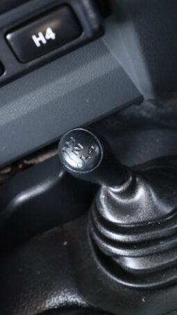 
										TOYOTA LAND CRUISER full									