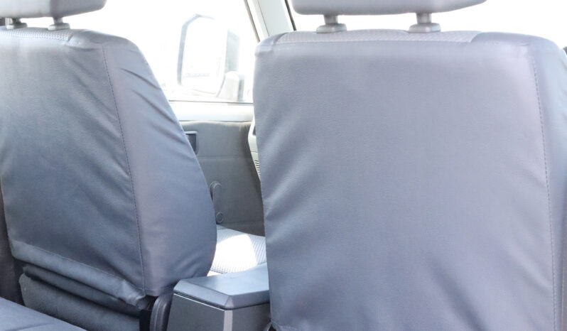 
								TOYOTA LAND CRUISER full									