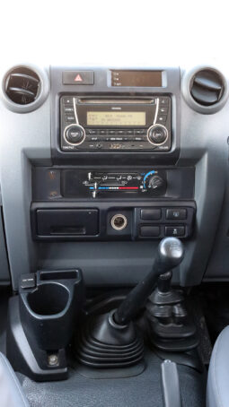 
										TOYOTA LAND CRUISER full									