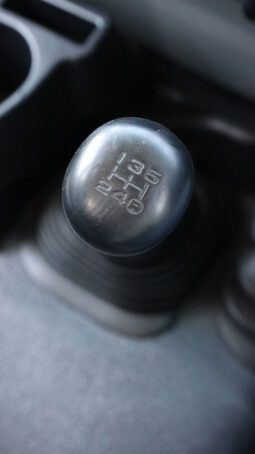 
										TOYOTA LAND CRUISER full									