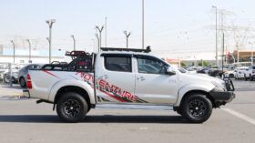 TOYOTA HILUX (PICKUP)