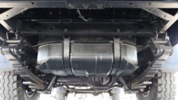 
										TOYOTA LAND CRUISER full									