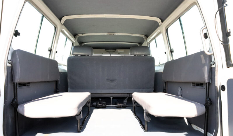 
								TOYOTA LAND CRUISER full									
