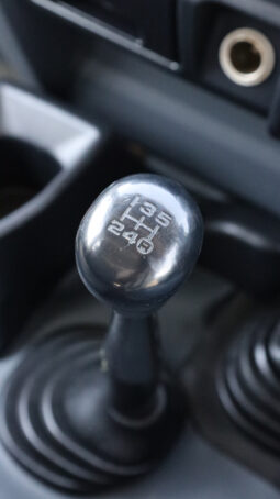 
										TOYOTA LAND CRUISER full									