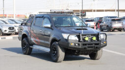 TOYOTA HILUX (PICKUP)