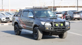 TOYOTA HILUX (PICKUP)
