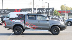 TOYOTA HILUX (PICKUP)