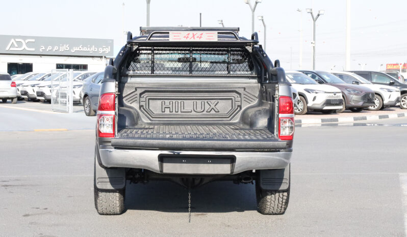 
								TOYOTA HILUX (PICKUP) full									