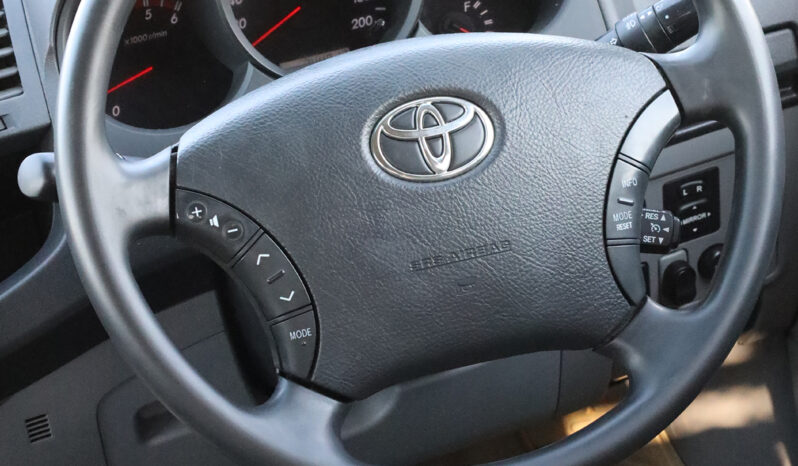 
								TOYOTA HILUX (PICKUP) full									
