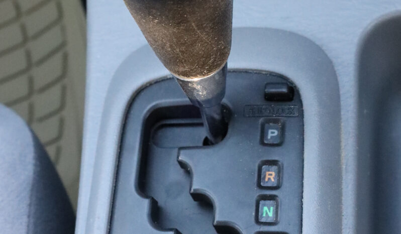 
								TOYOTA HILUX (PICKUP) full									