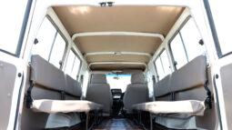 
										TOYOTA LAND CRUISER full									