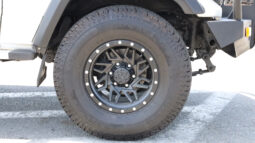 
										TOYOTA LAND CRUISER full									