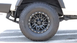 
										TOYOTA LAND CRUISER full									