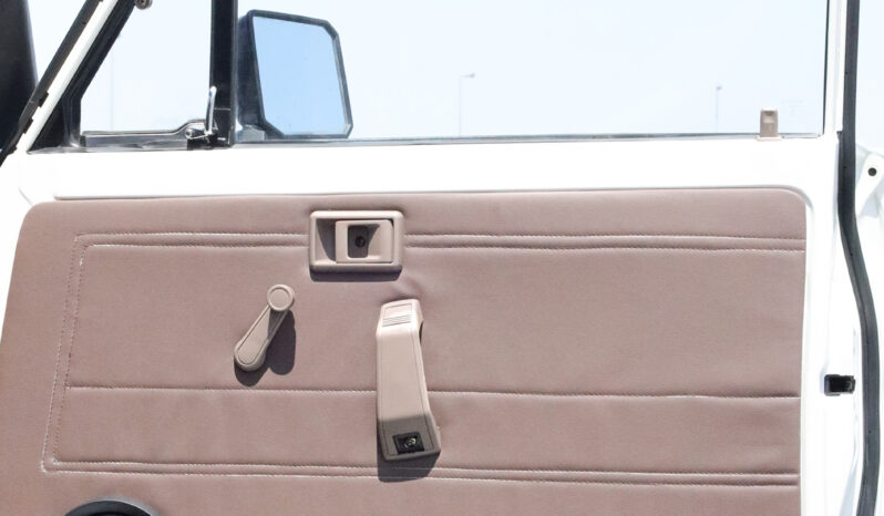 
								TOYOTA LAND CRUISER full									