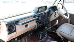 
										TOYOTA LAND CRUISER full									