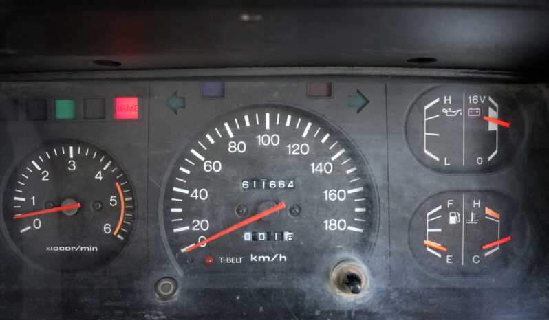 
								TOYOTA LAND CRUISER full									