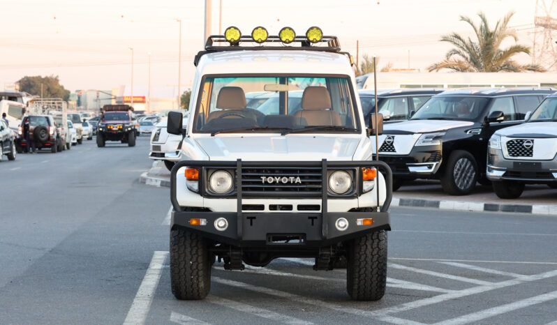 
								TOYOTA LAND CRUISER full									