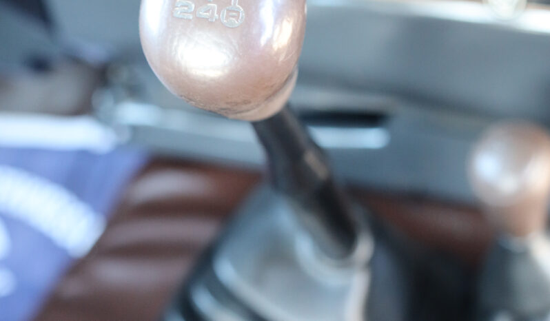 
								TOYOTA LAND CRUISER full									