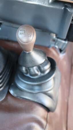 
										TOYOTA LAND CRUISER full									