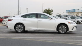 TOYOTA LEXUS (ES300H)