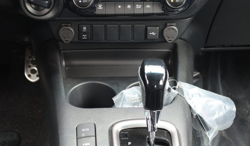 
								TOYOTA HILUX GR (SPORT) full									