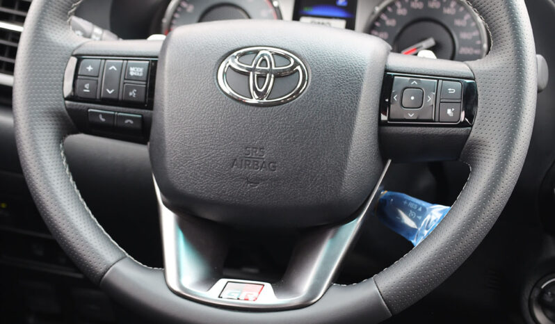 
								TOYOTA HILUX GR (SPORT) full									