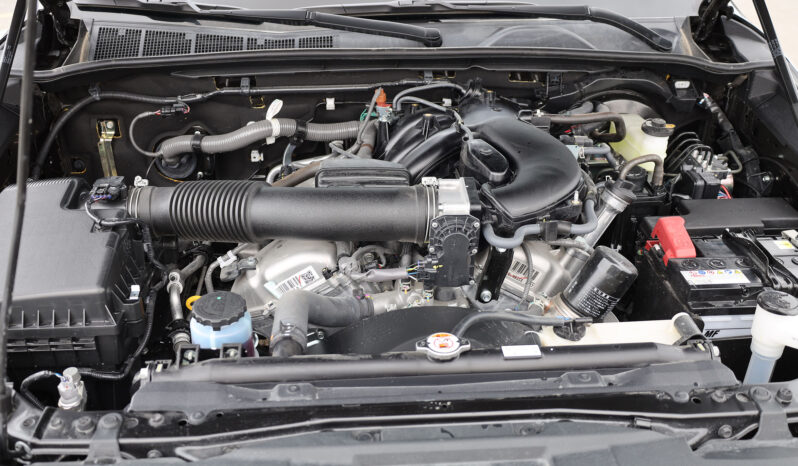 
								TOYOTA HILUX ADVENTURE full									