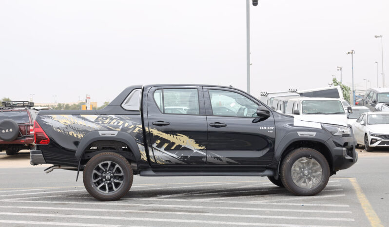 
								TOYOTA HILUX ADVENTURE full									